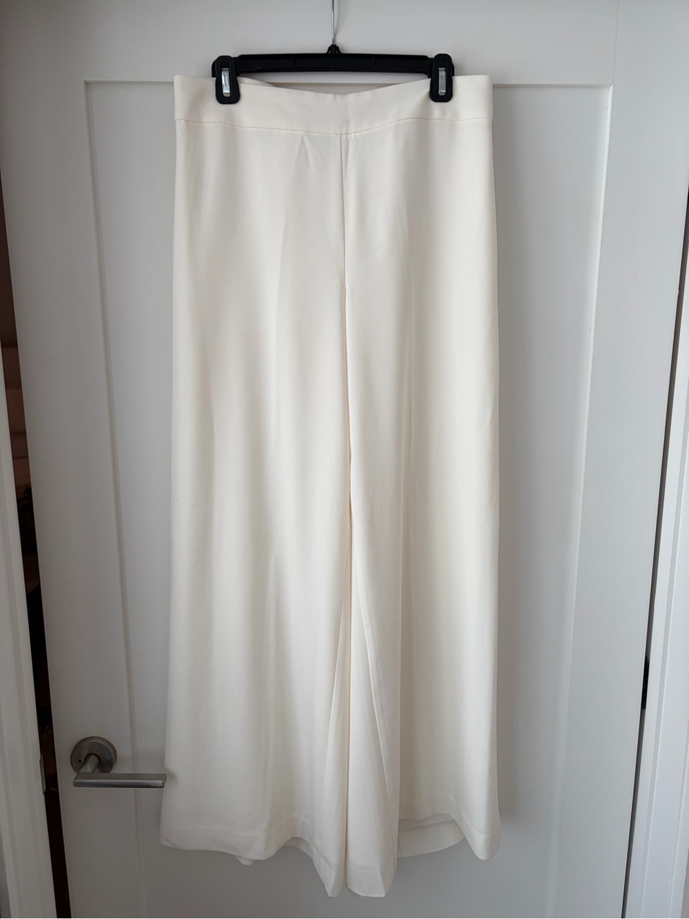The dramatic wide leg crêpe pant - Picture 3 of 13